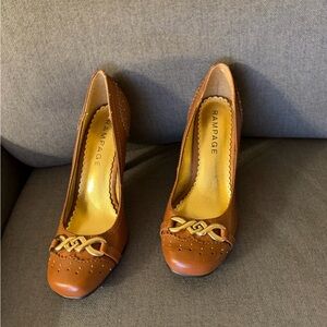 Rampage Women's 7 1/2 Brown Square Toe Pumps With Gold Studs and Accents — Mint